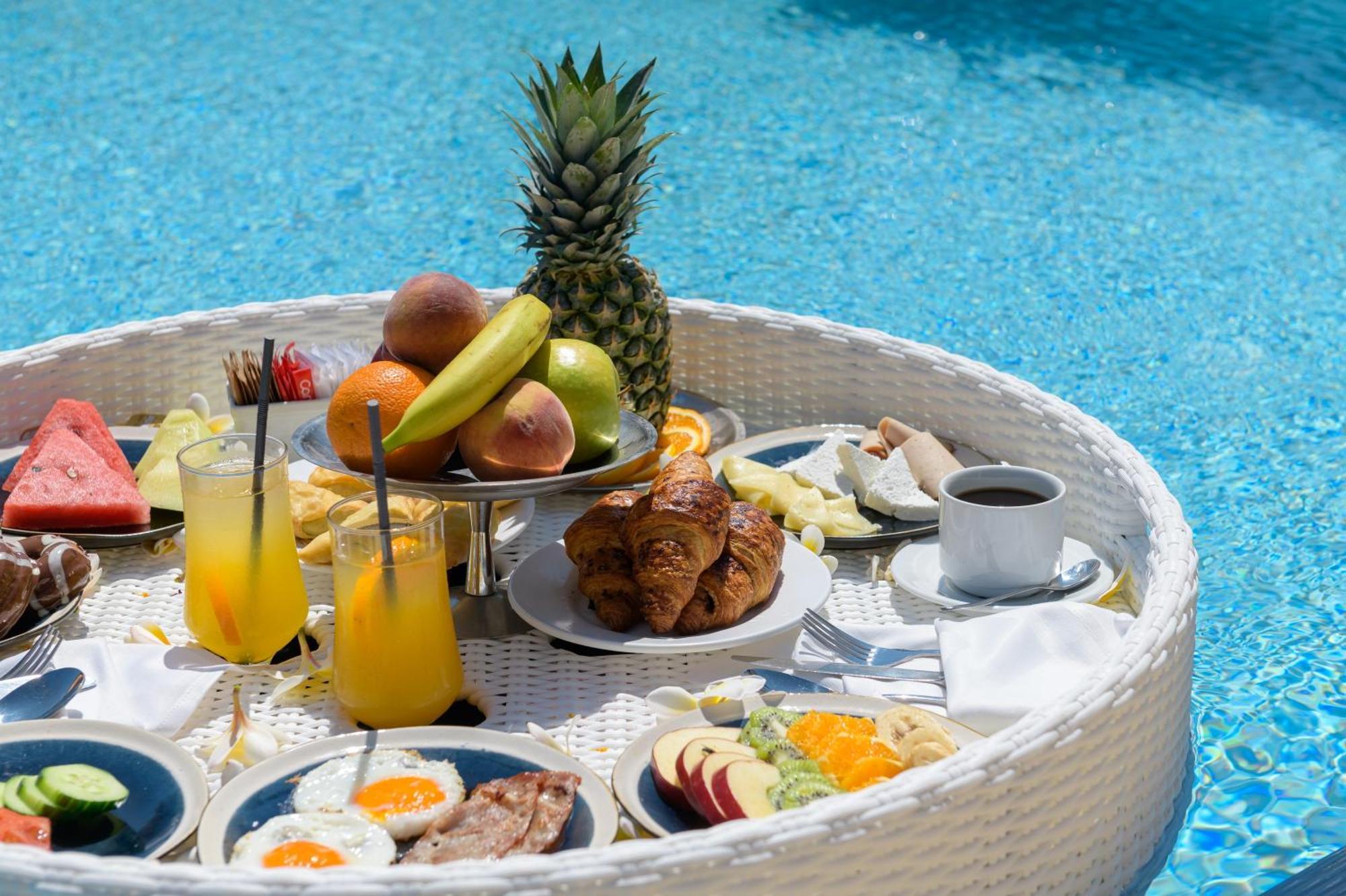 Resort Natura Park Village & 5*