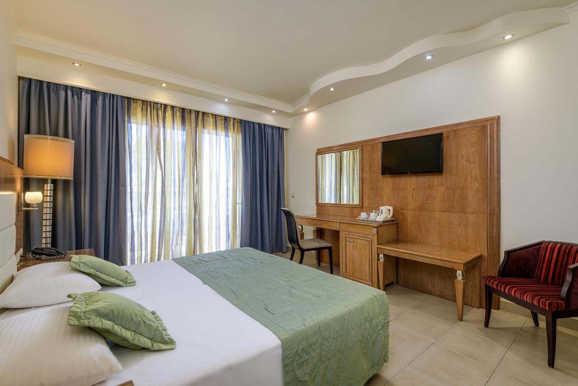 Natura Park Village & 5* Psalidi (Kos)