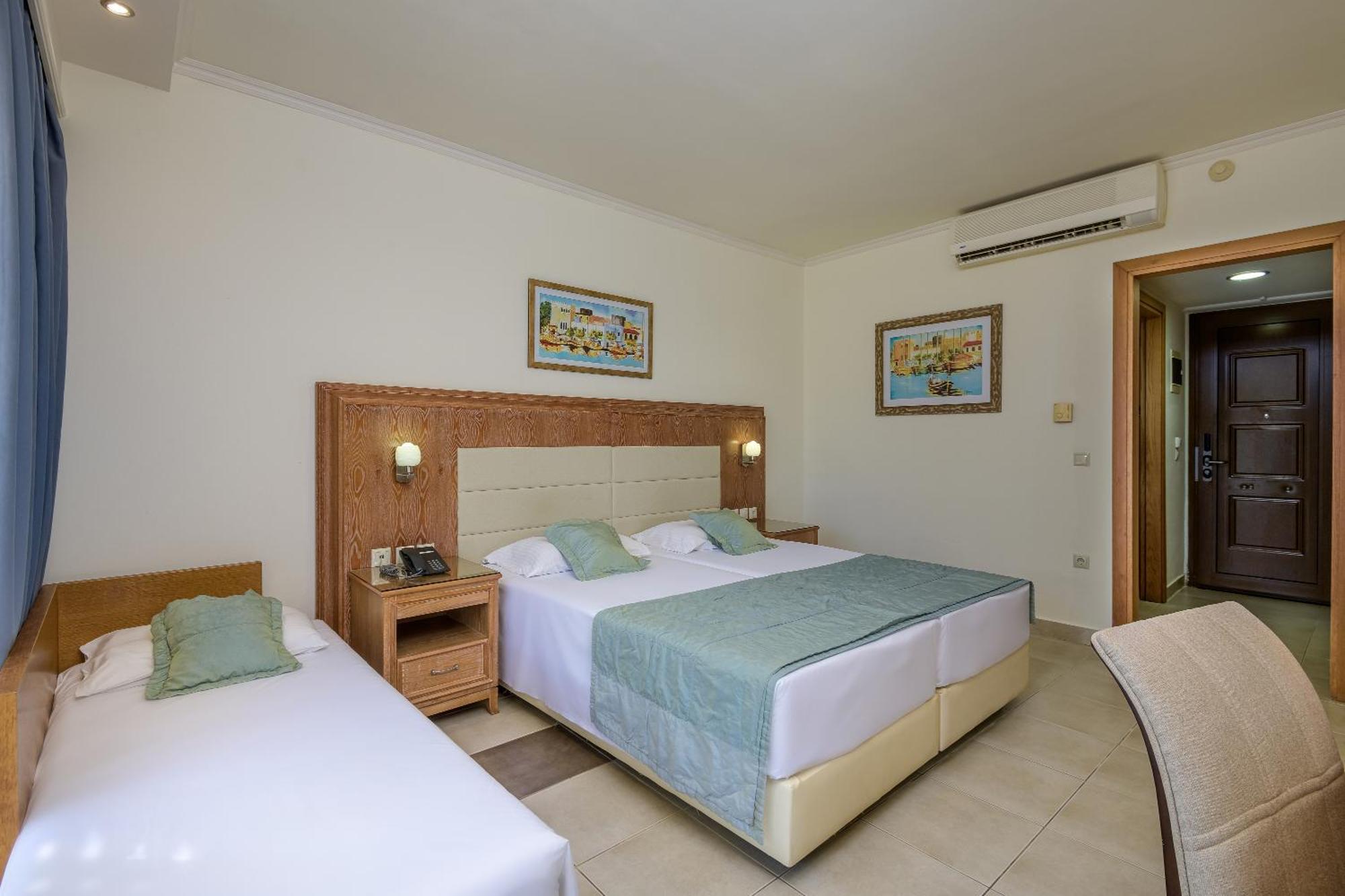 Natura Park Village & Resort 5*